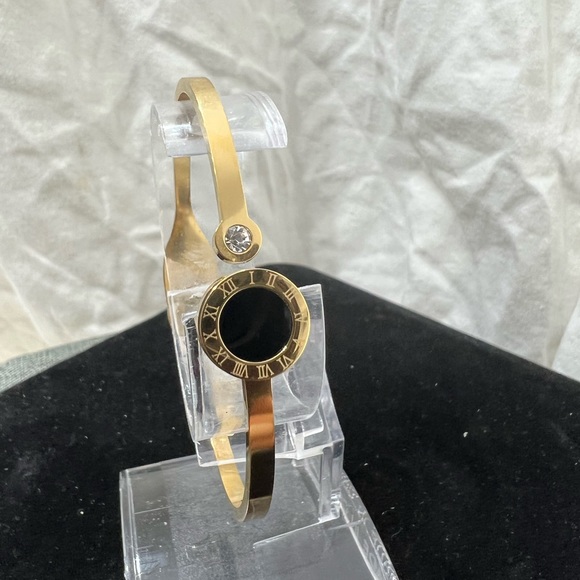 Fashion Jewelry Ladys Roman Bangle Bracelet 7 1/2” Inches With Single Stone. - Picture 8 of 10